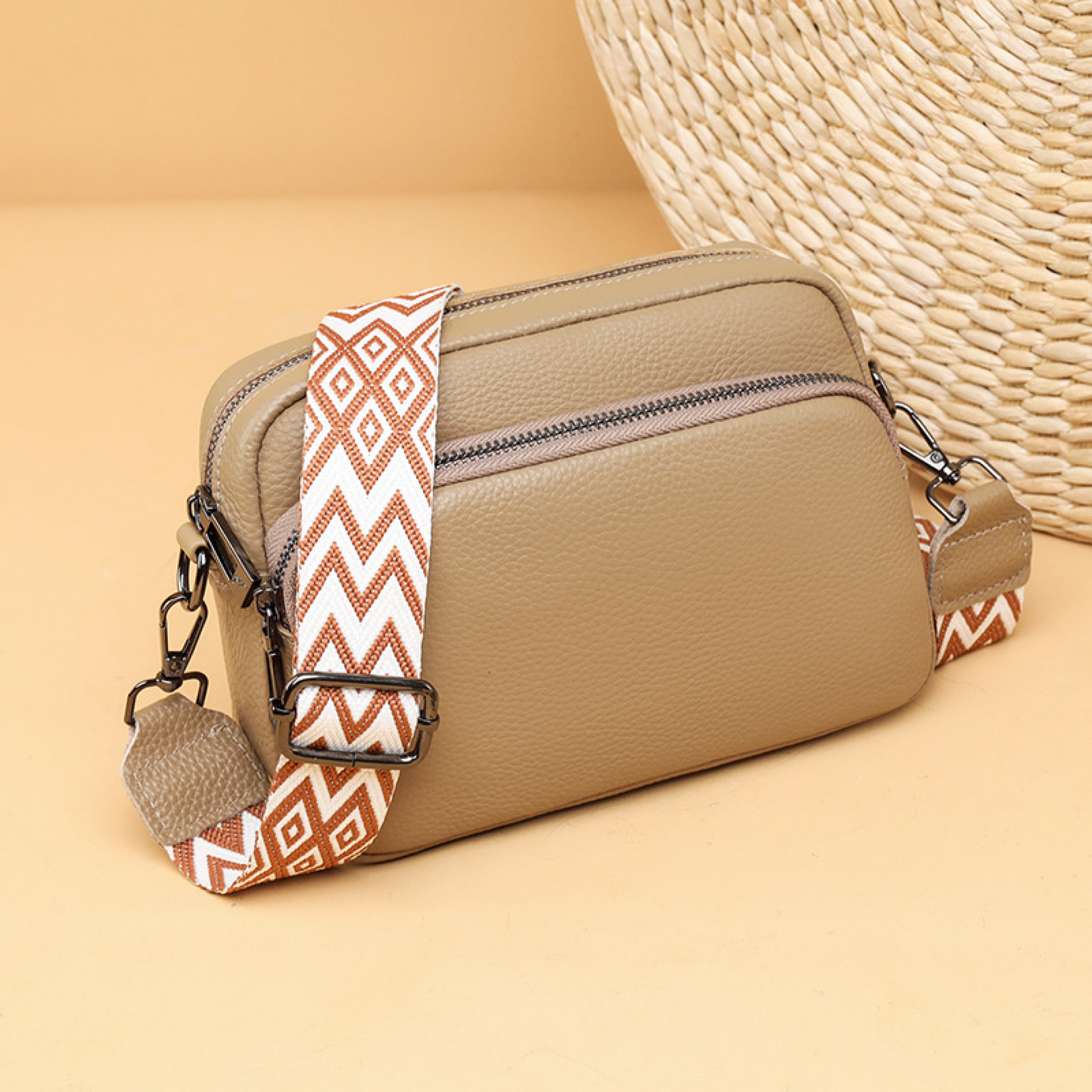 #color_desert sand